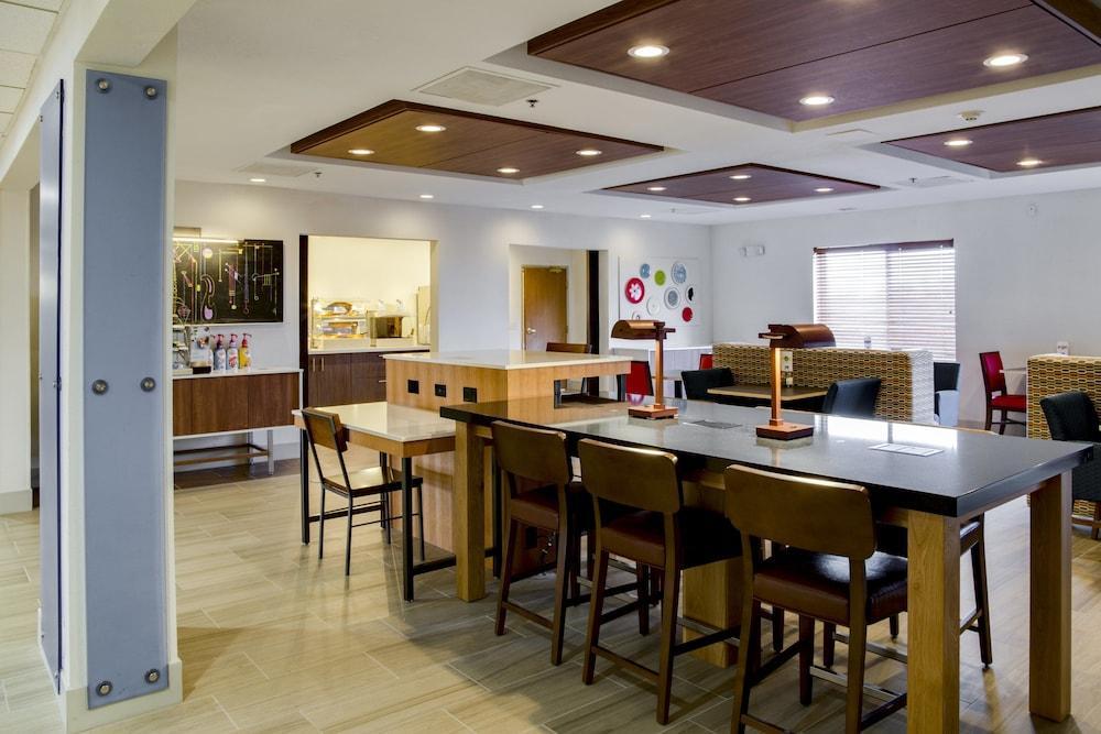 Holiday Inn Express & Suites Jacksonville By Ihg South Jacksonville Exteriör bild